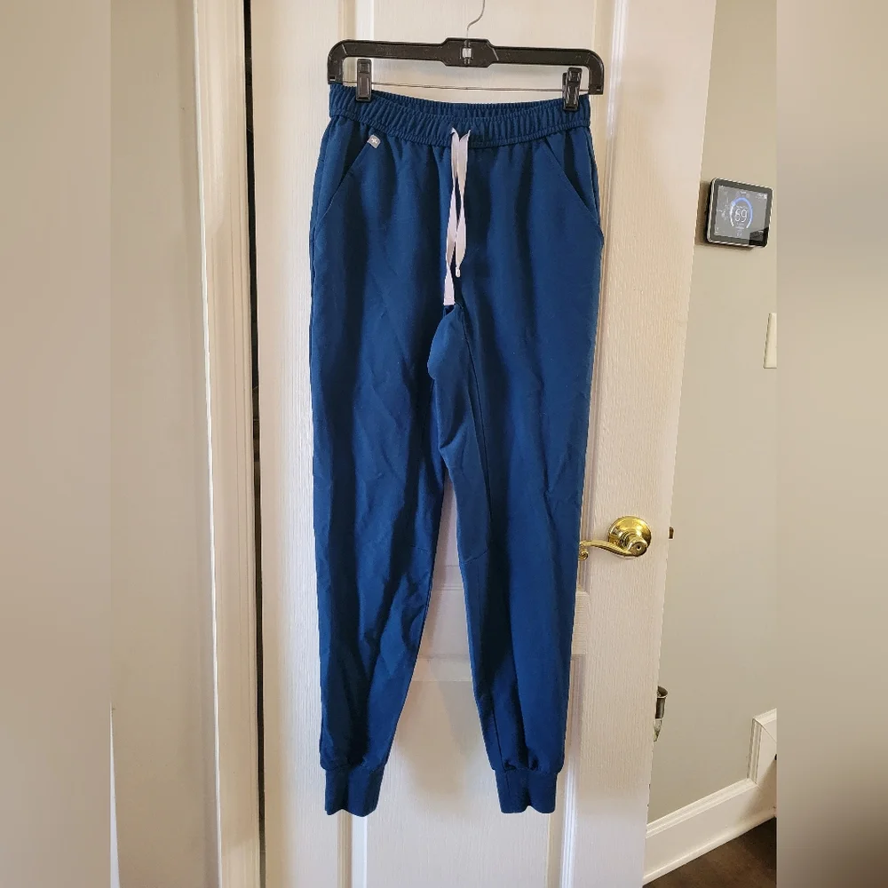 FIGS Men’s Tansen Jogger Scrub Pants Dark Teal 5-Pocket Size XS FIONx Athletic